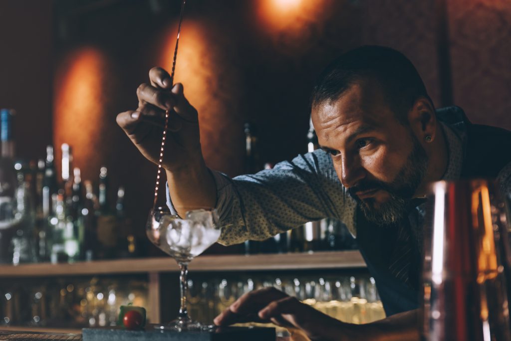 10 Reasons to a Bartender Los Angeles Bartending School